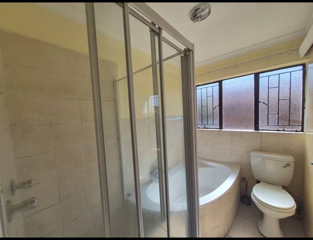 3 BEDROOM TOWNHOUSE FOR SALE IN EDLEEN